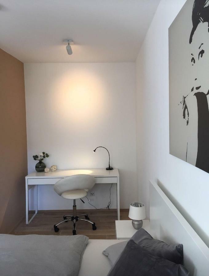 Koblenz Sued Exklusive Und Zentrale Designer Wohnung Esterno foto